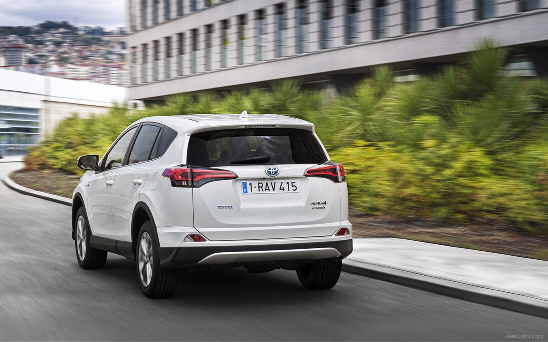 Toyota RAV4 Hybrid 2016