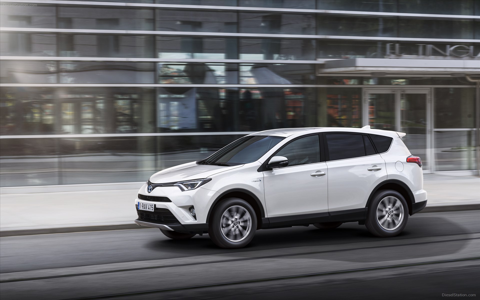 Toyota RAV4 Hybrid 2016