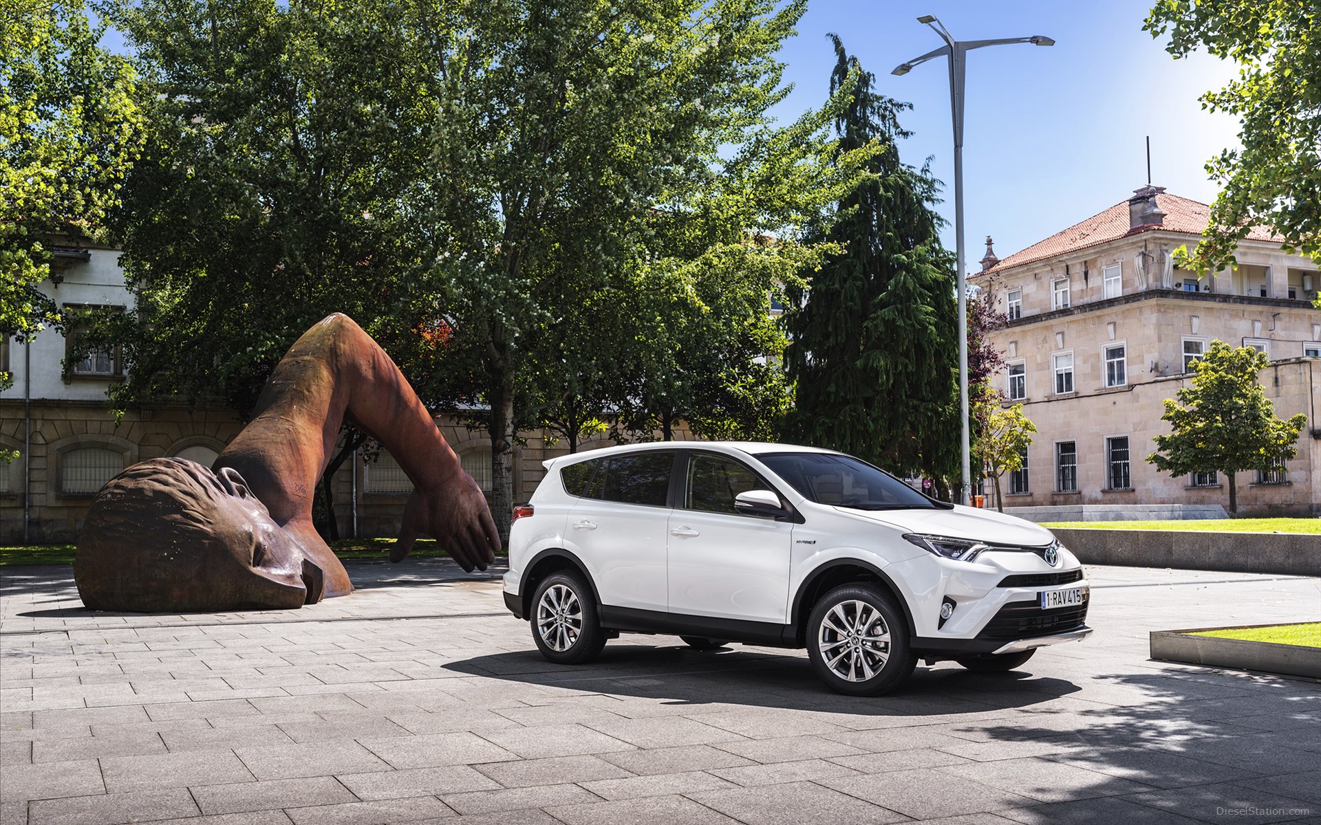 Toyota RAV4 Hybrid 2016