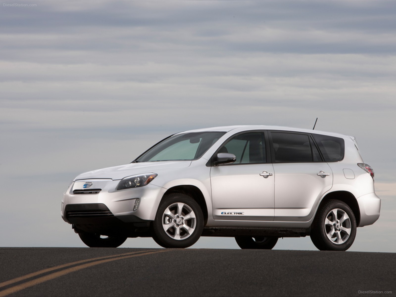 Toyota Rav4 EV 2013
