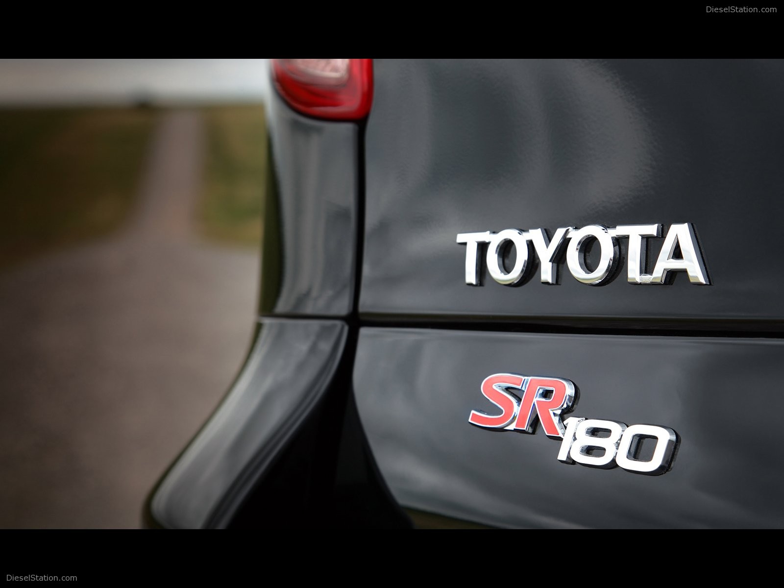 Toyota Rav4 SR180