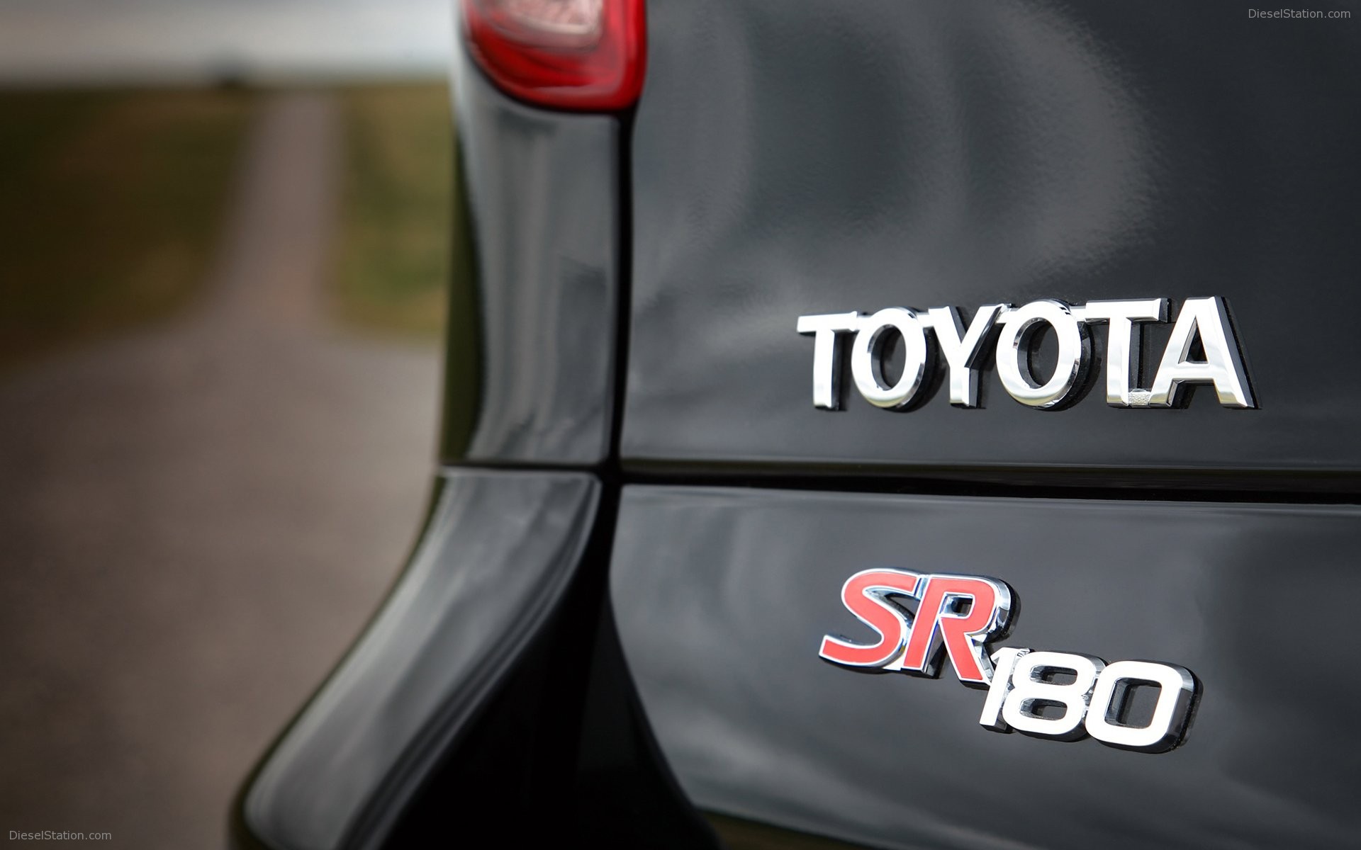 Toyota Rav4 SR180