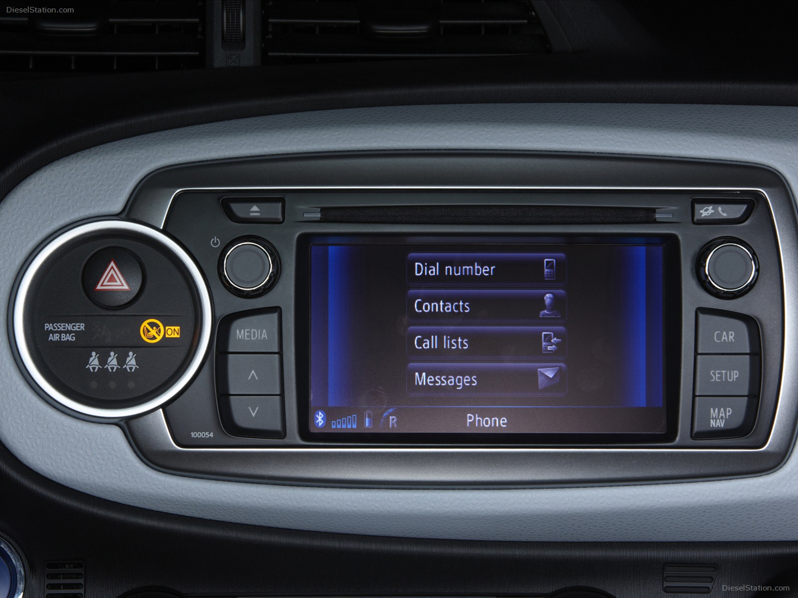 Toyota Yaris Hybrid 2013