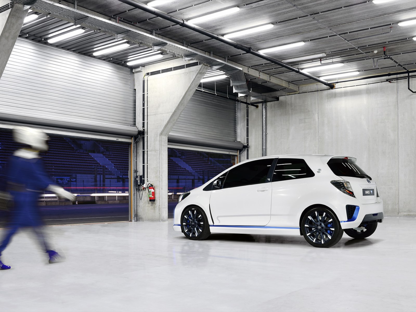 Toyota Yaris Hybrid-R Concept 2013