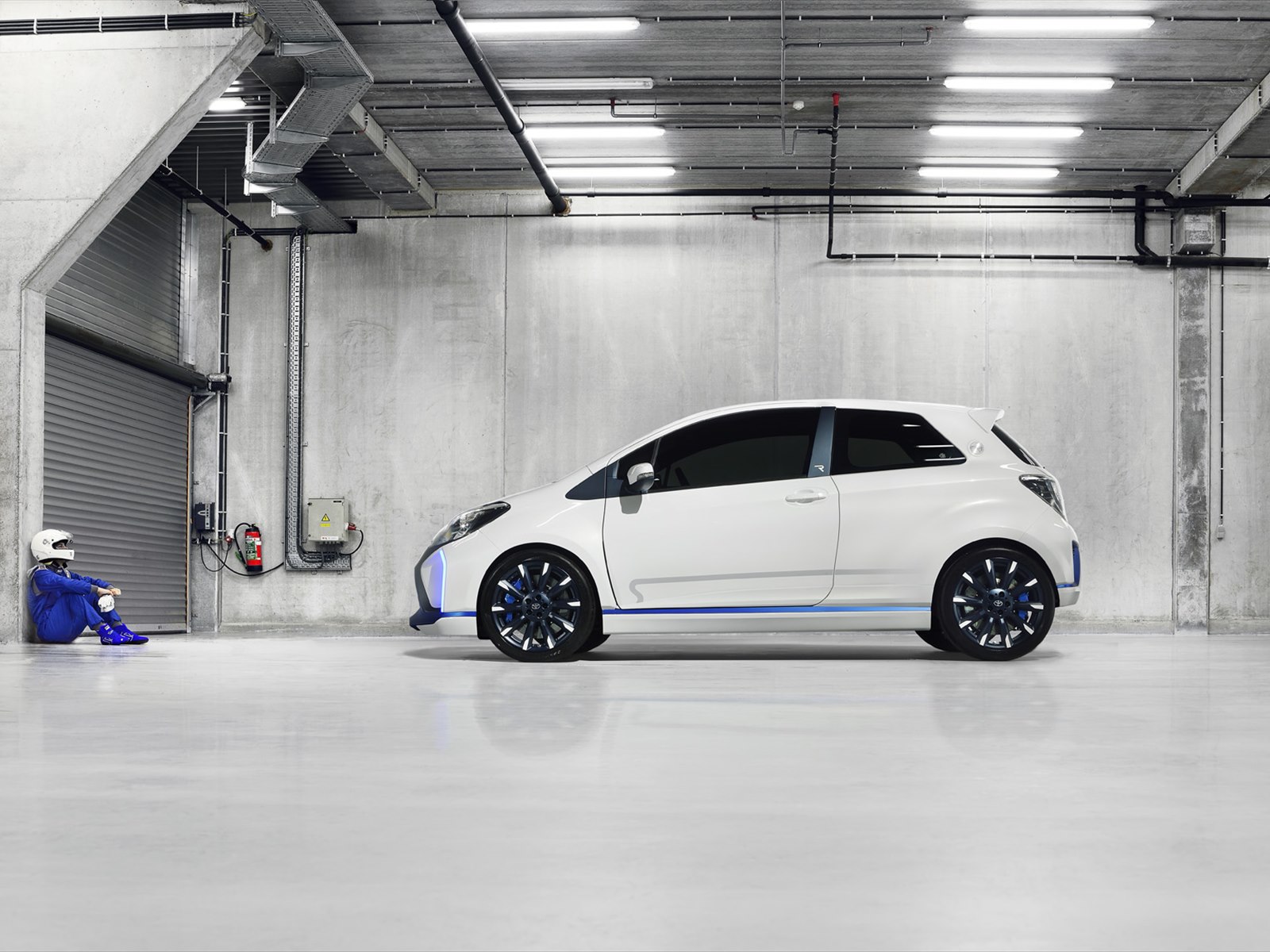 Toyota Yaris Hybrid-R Concept 2013