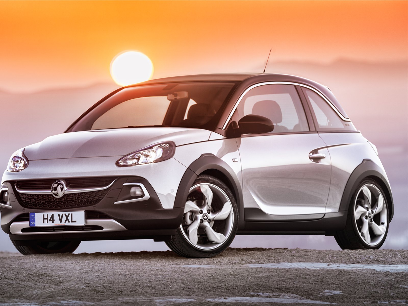 Vauxhall Adam Rocks 2015