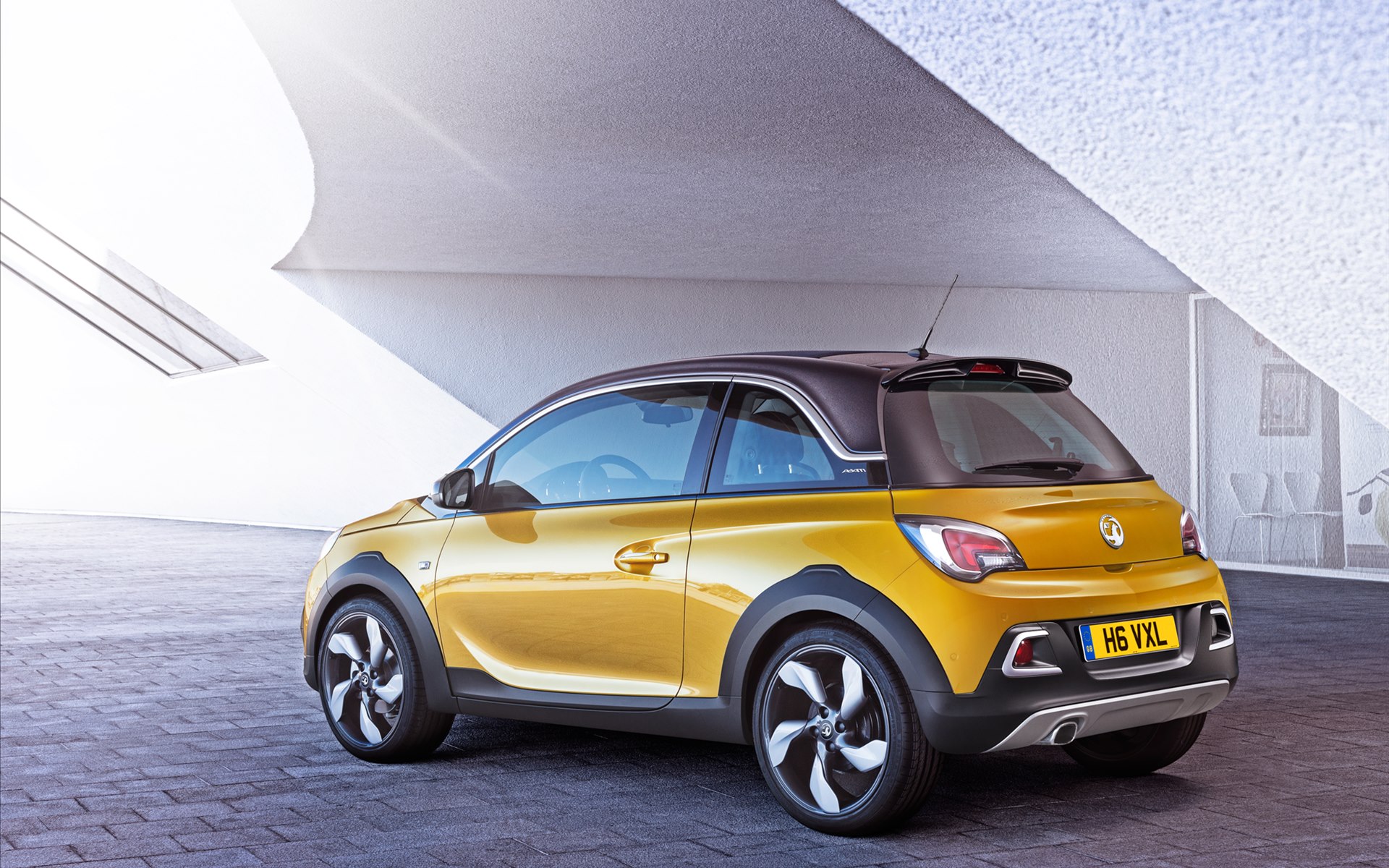 Vauxhall Adam Rocks 2015