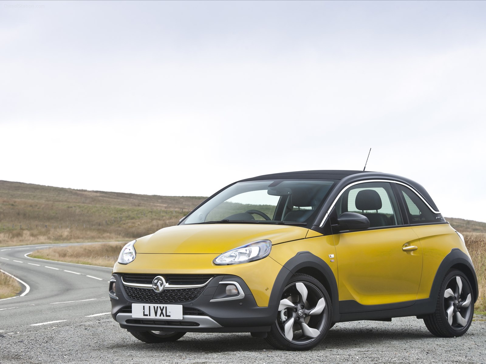 Vauxhall Adam Rocks Air 2015
