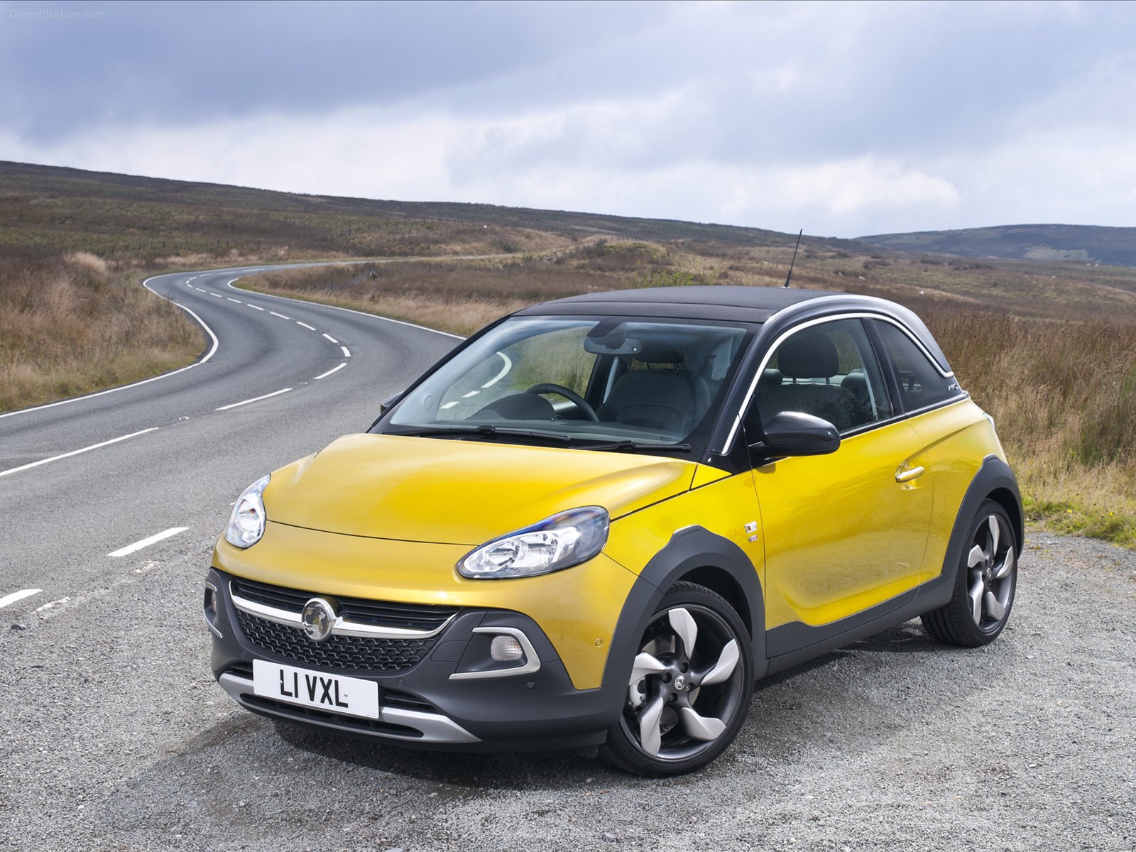 Vauxhall Adam Rocks Air 2015