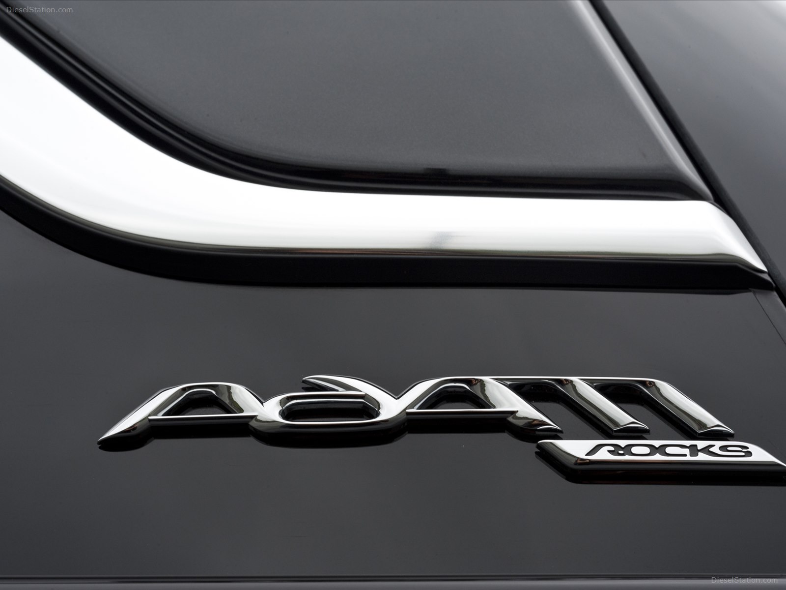 Vauxhall Adam Rocks Air 2015