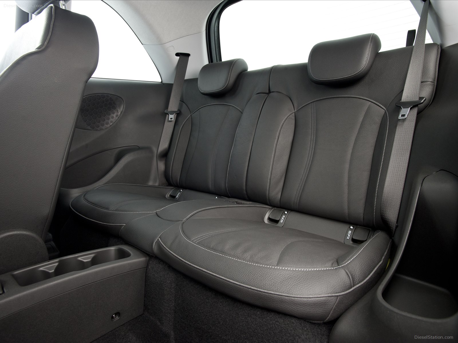 Vauxhall Adam Rocks Air 2015