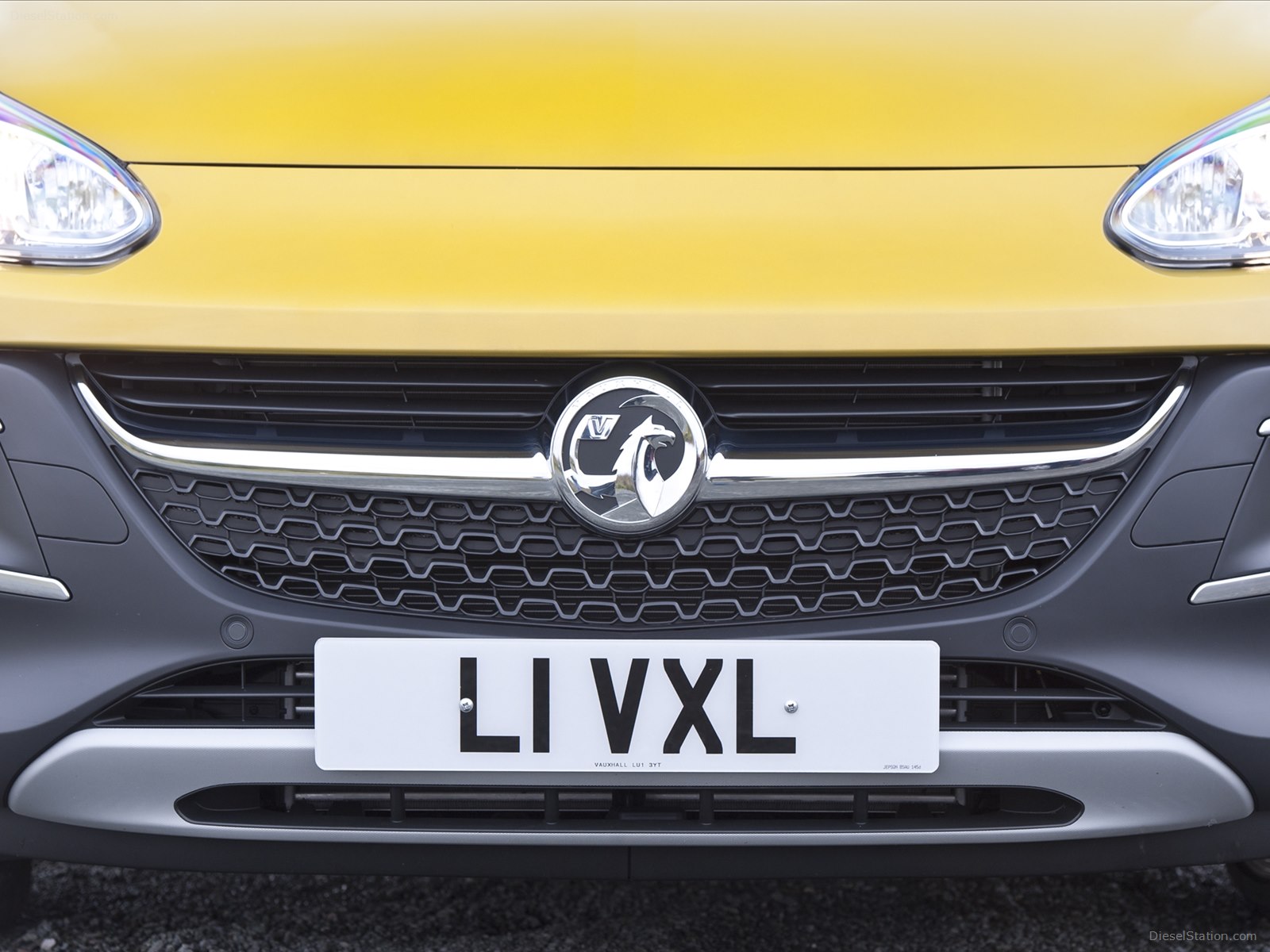 Vauxhall Adam Rocks Air 2015
