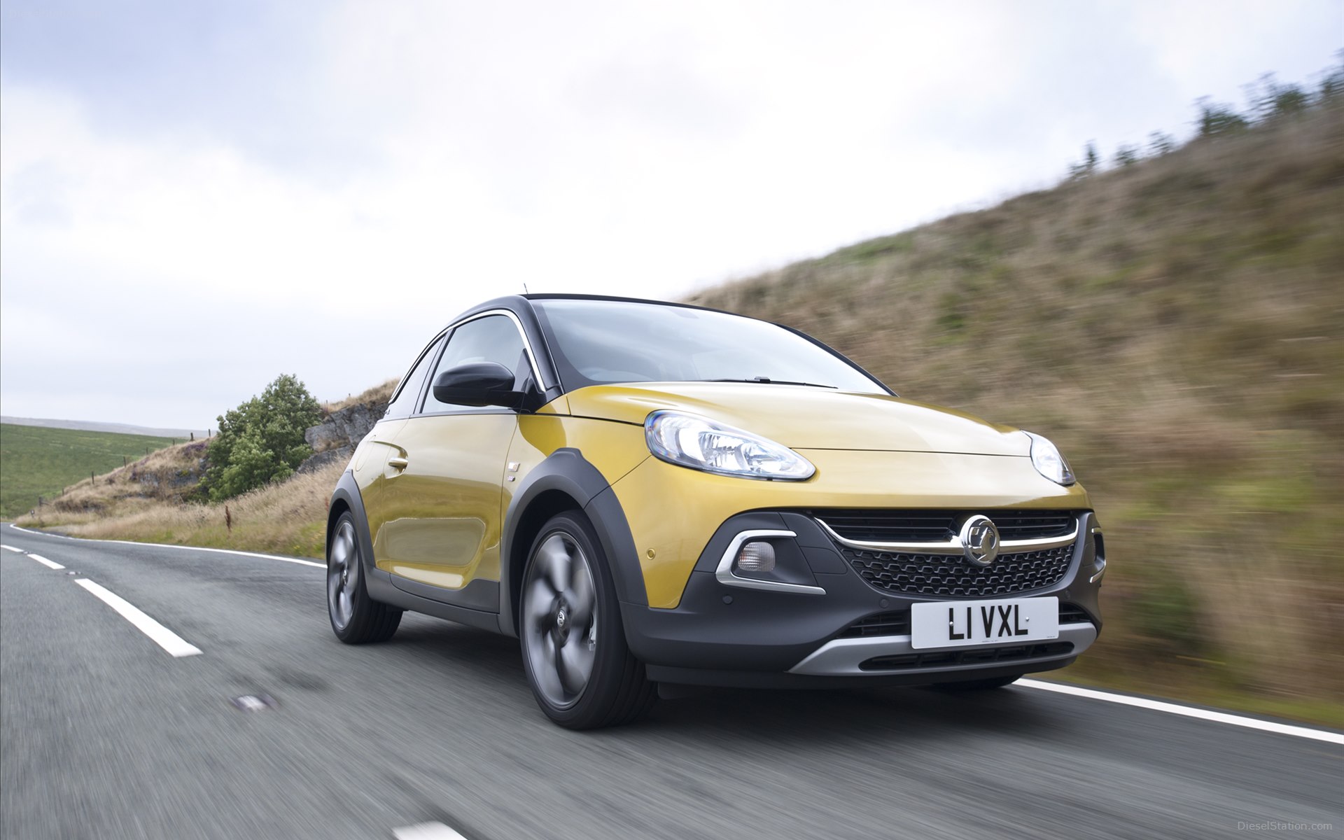 Vauxhall Adam Rocks Air 2015