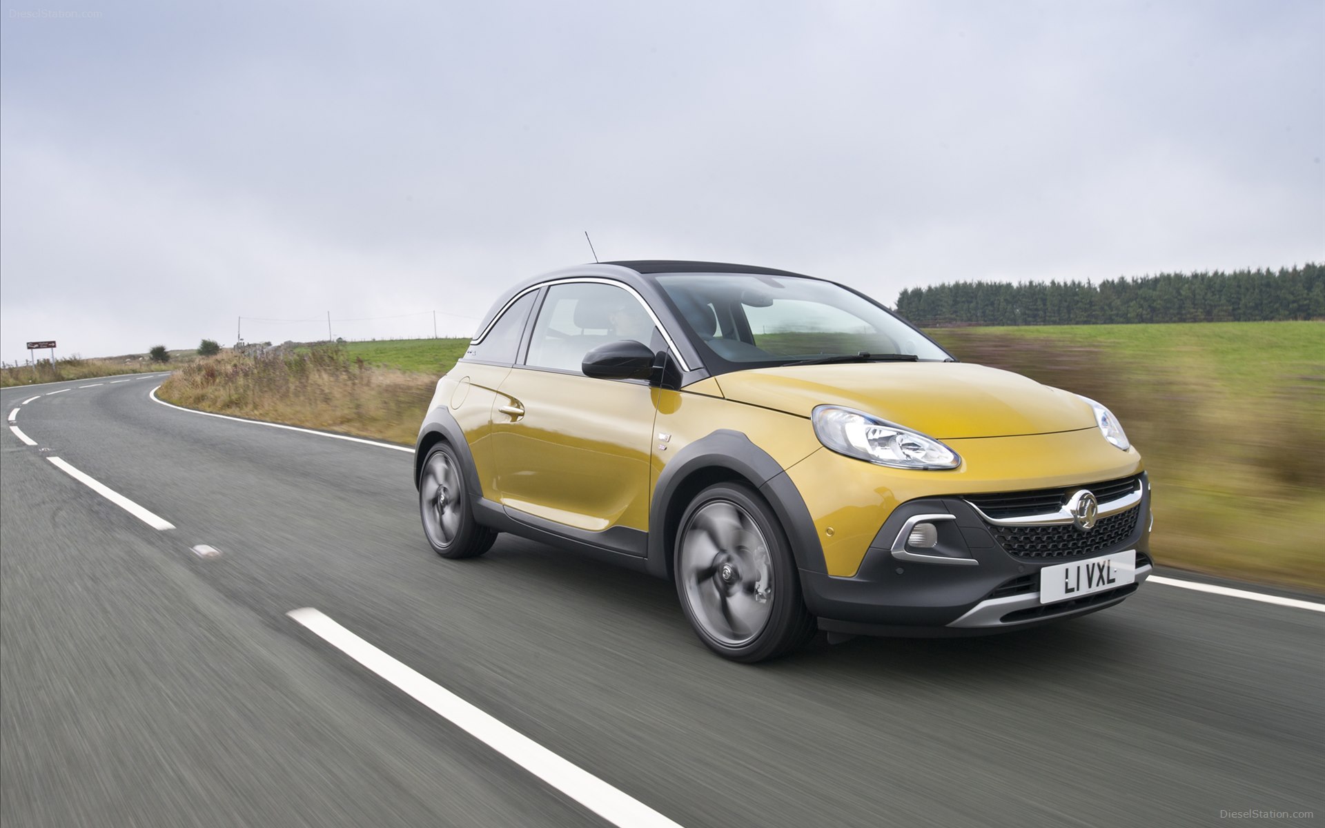 Vauxhall Adam Rocks Air 2015