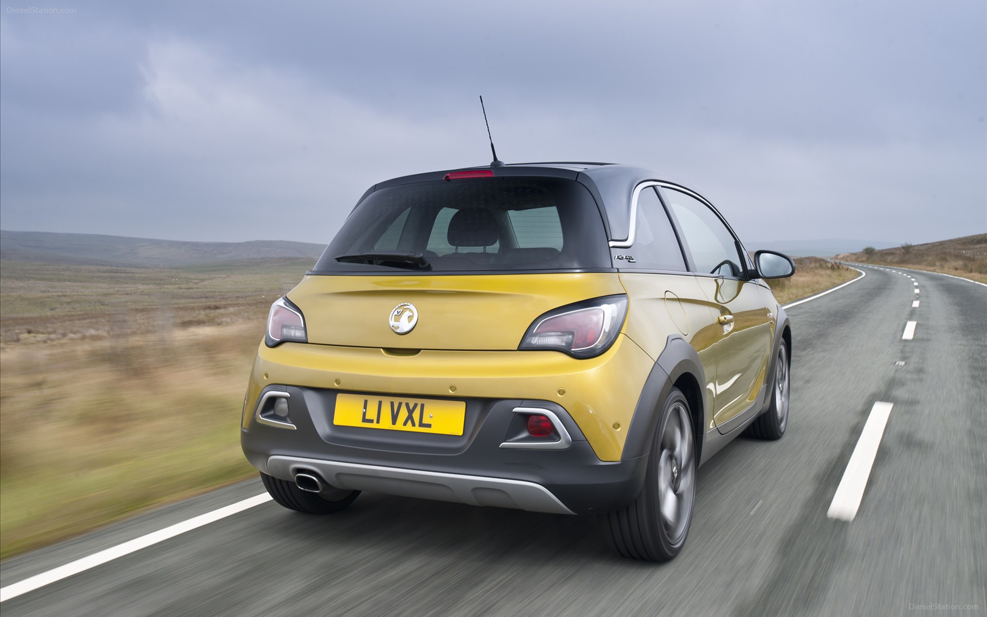 Vauxhall Adam Rocks Air 2015