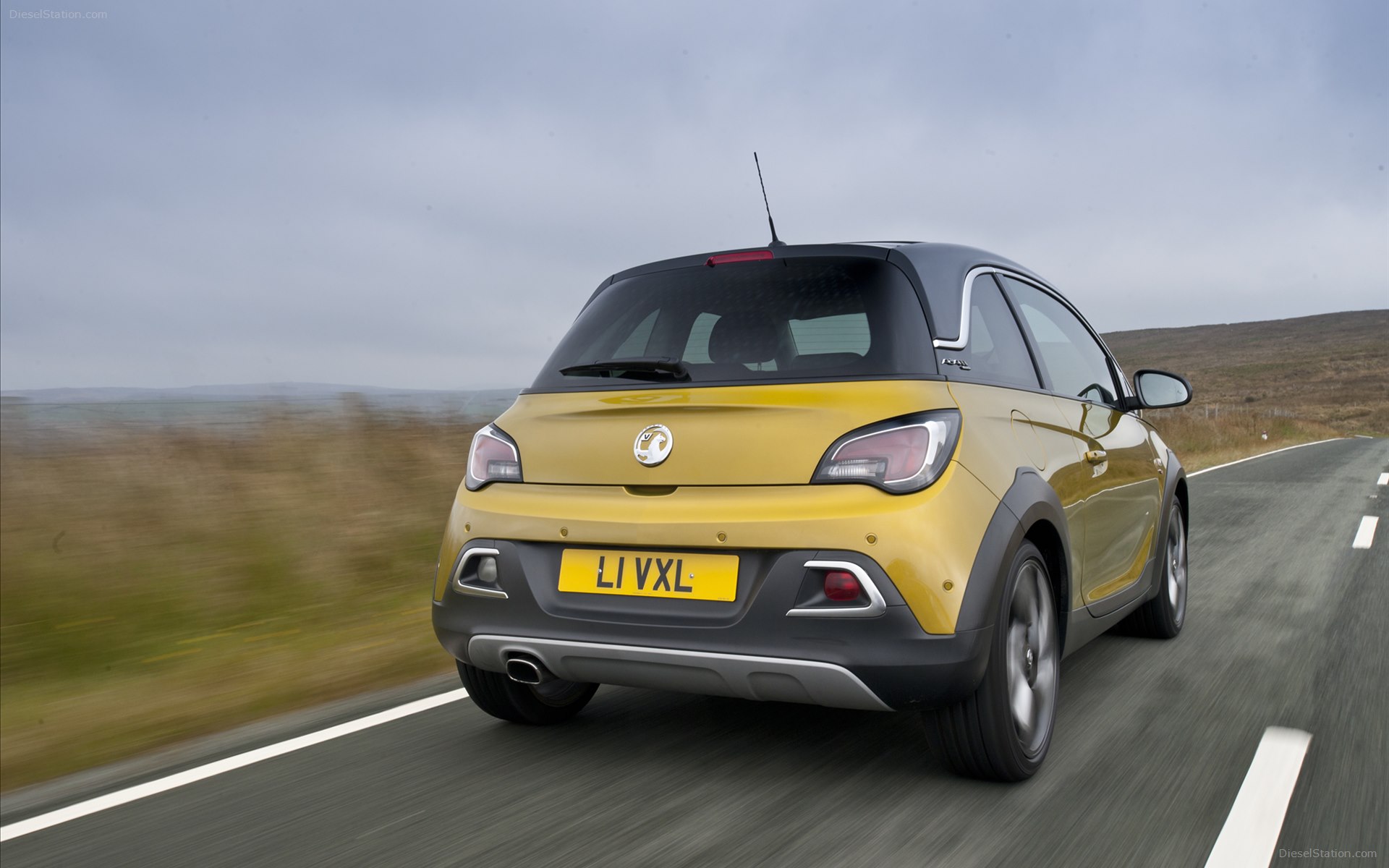 Vauxhall Adam Rocks Air 2015