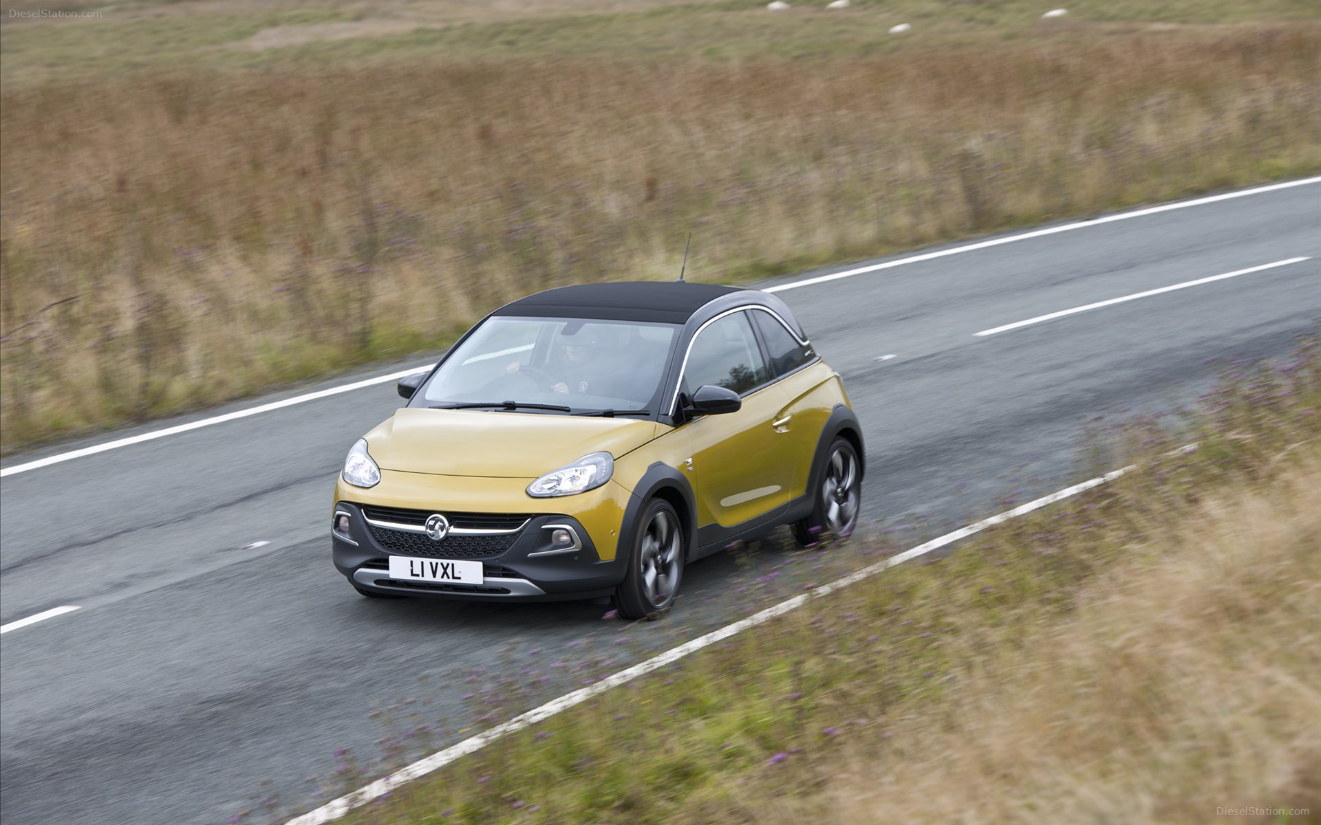 Vauxhall Adam Rocks Air 2015