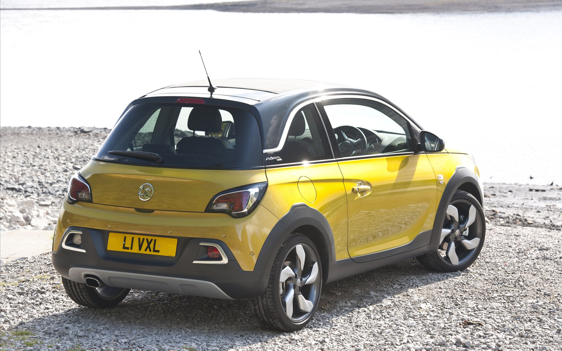 Vauxhall Adam Rocks Air 2015