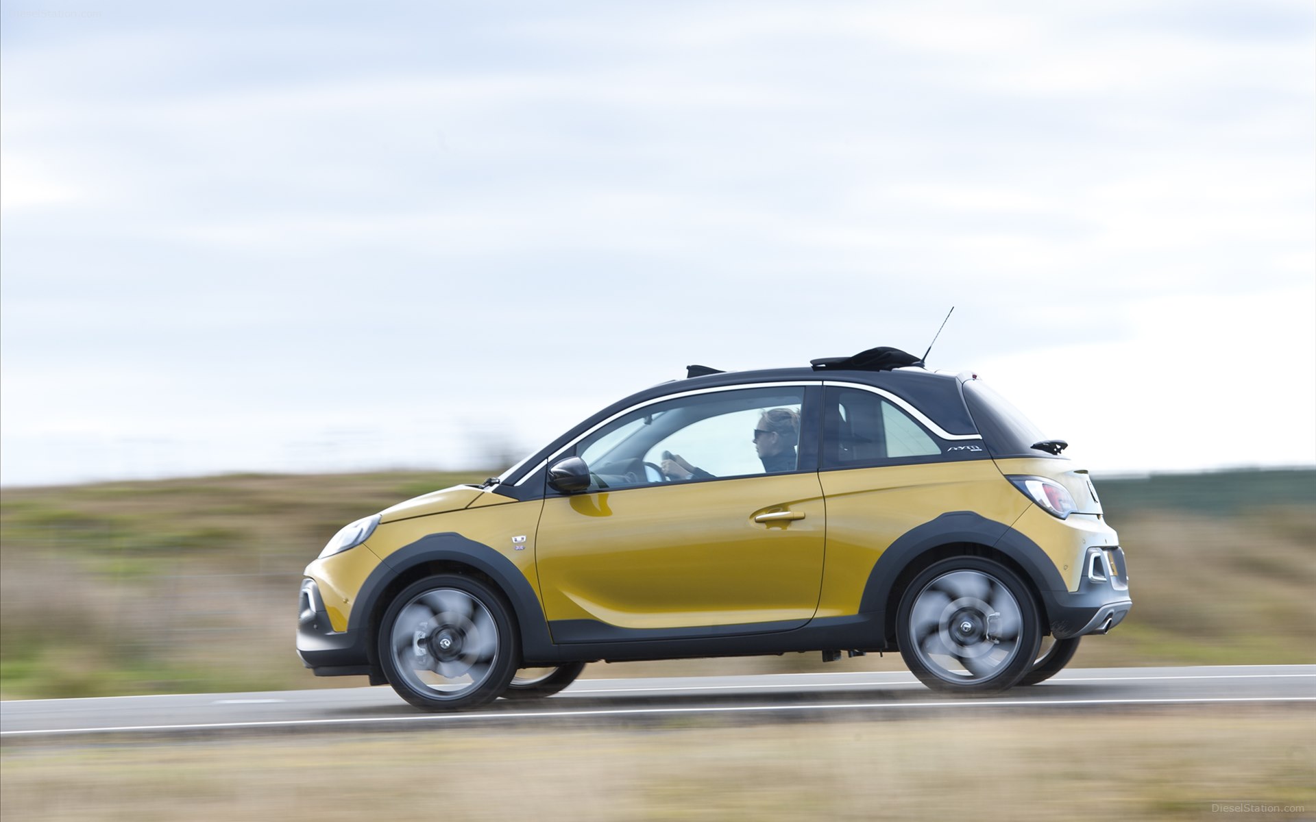 Vauxhall Adam Rocks Air 2015