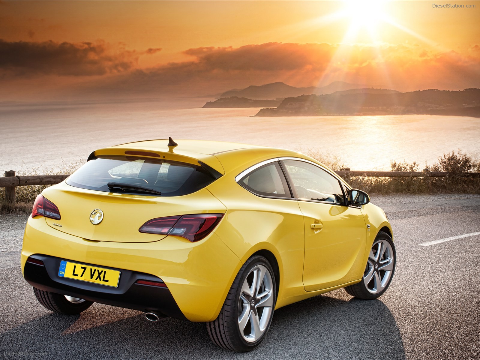 Vauxhall Astra GTC 2012