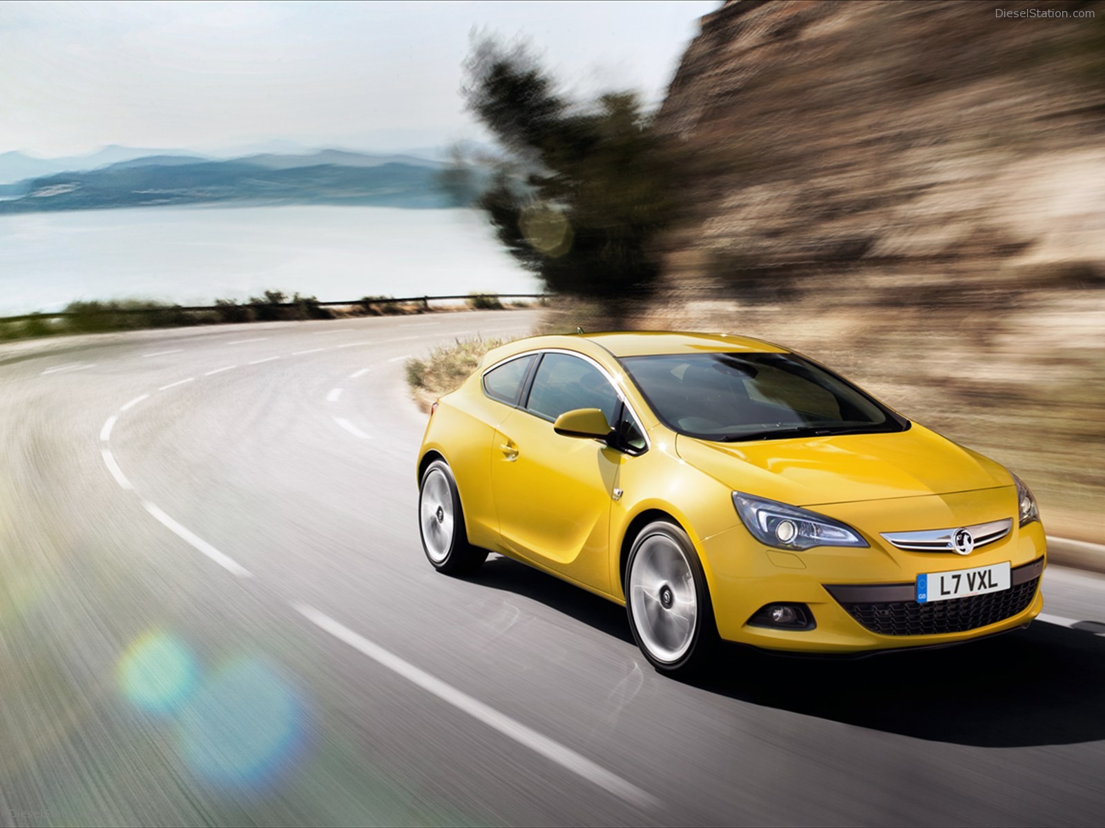 Vauxhall Astra GTC 2012