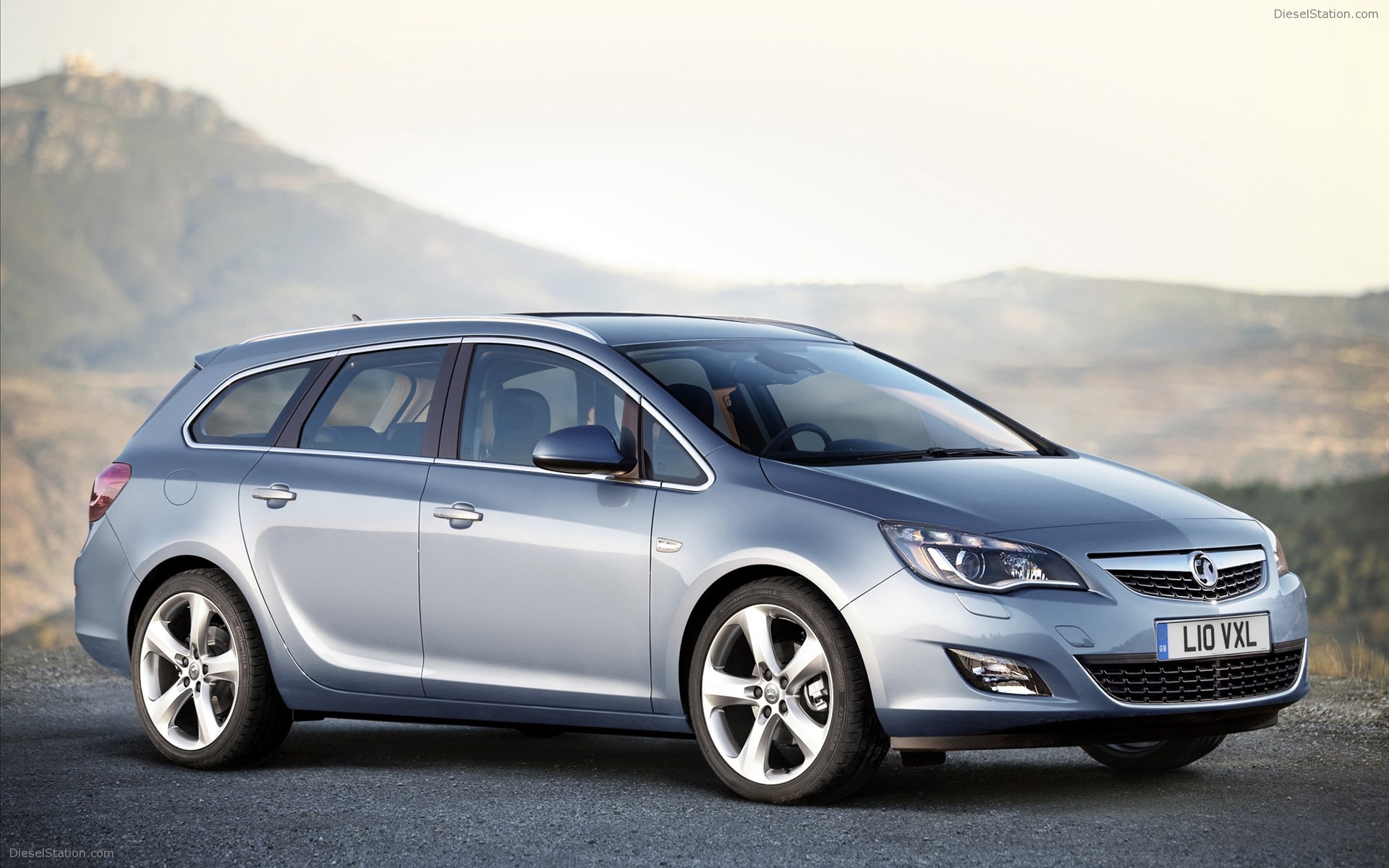 Vauxhall Astra Sports Tourer 2011