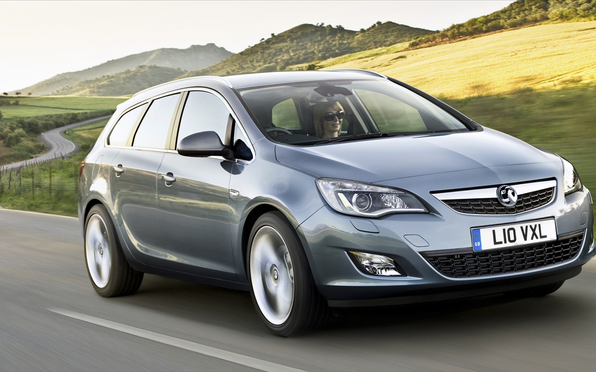 Vauxhall Astra Sports Tourer 2011