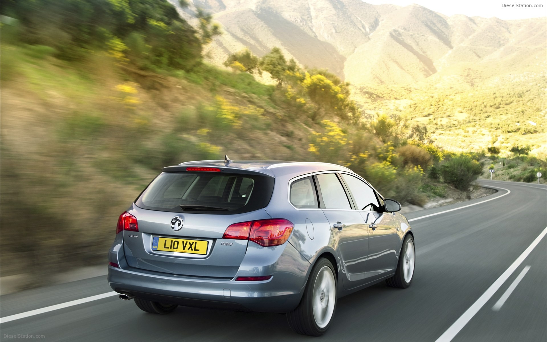 Vauxhall Astra Sports Tourer 2011
