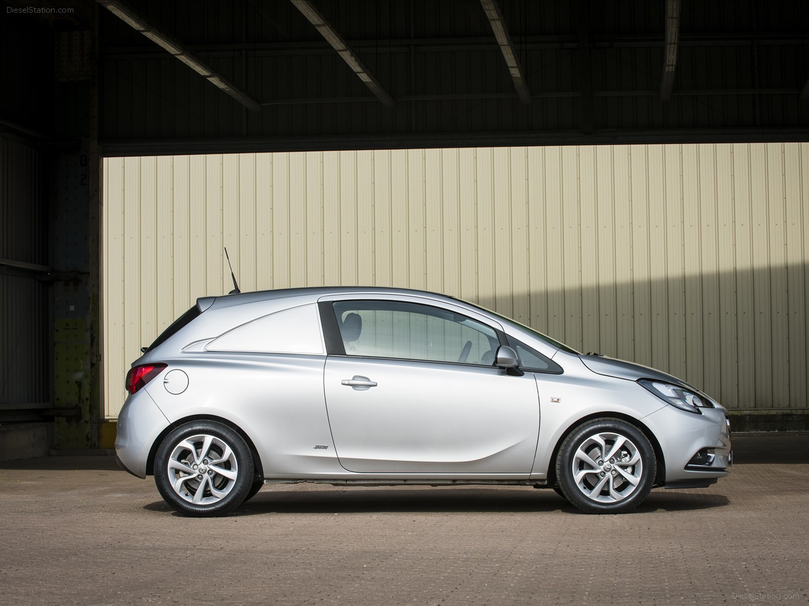 Vauxhall Corsavan 2015