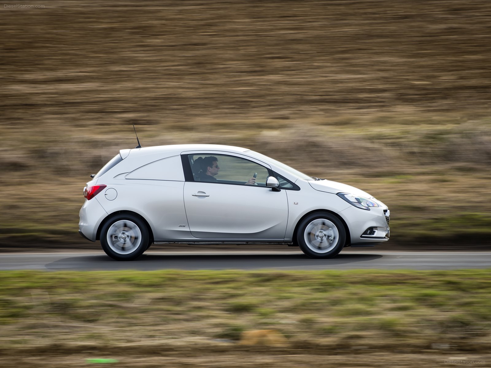 Vauxhall Corsavan 2015