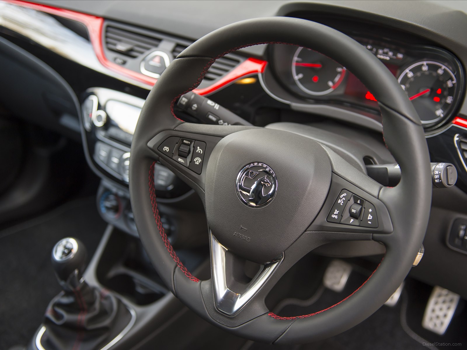 Vauxhall Corsavan 2015