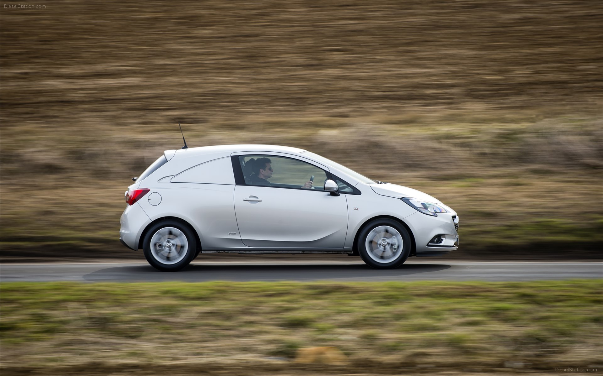 Vauxhall Corsavan 2015