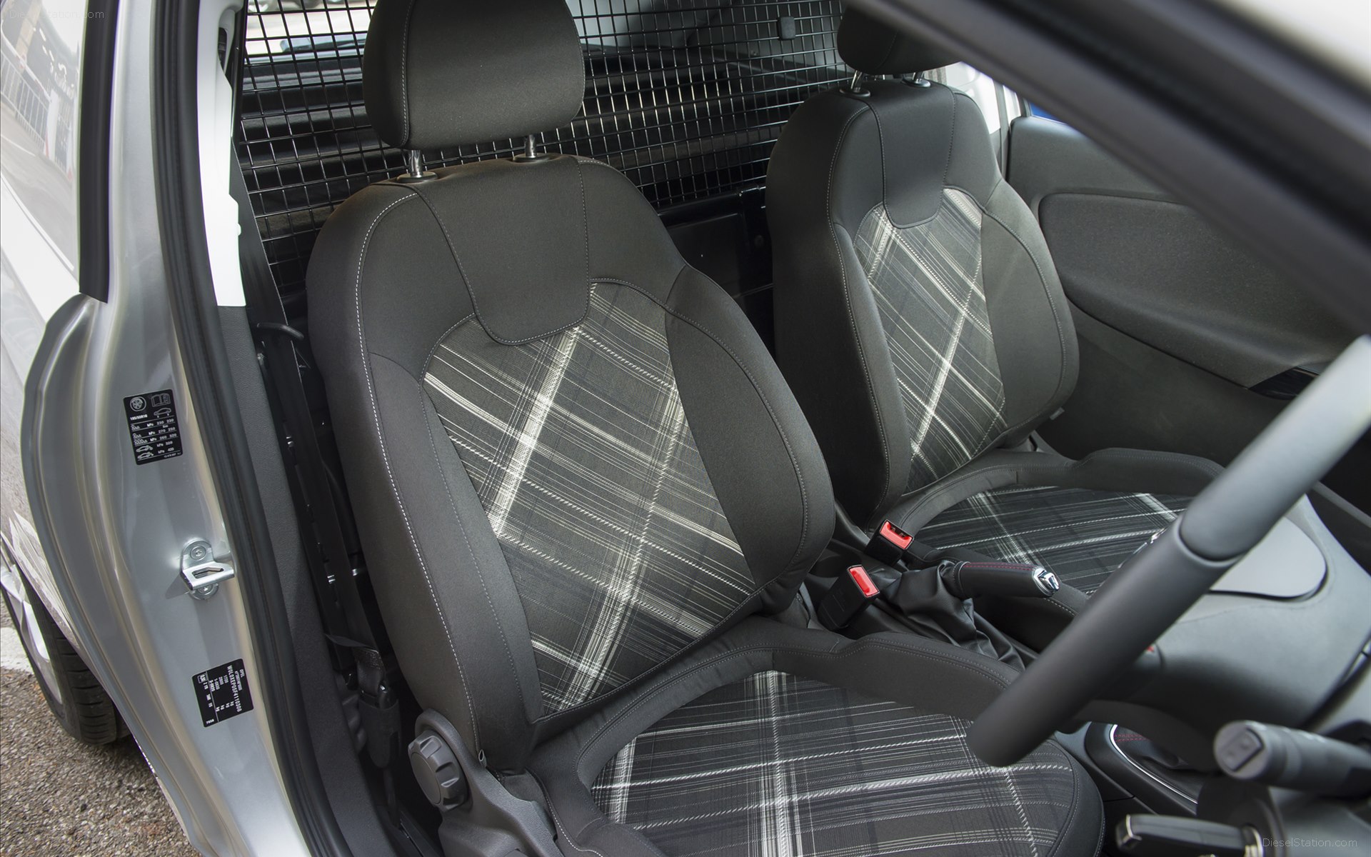 Vauxhall Corsavan 2015