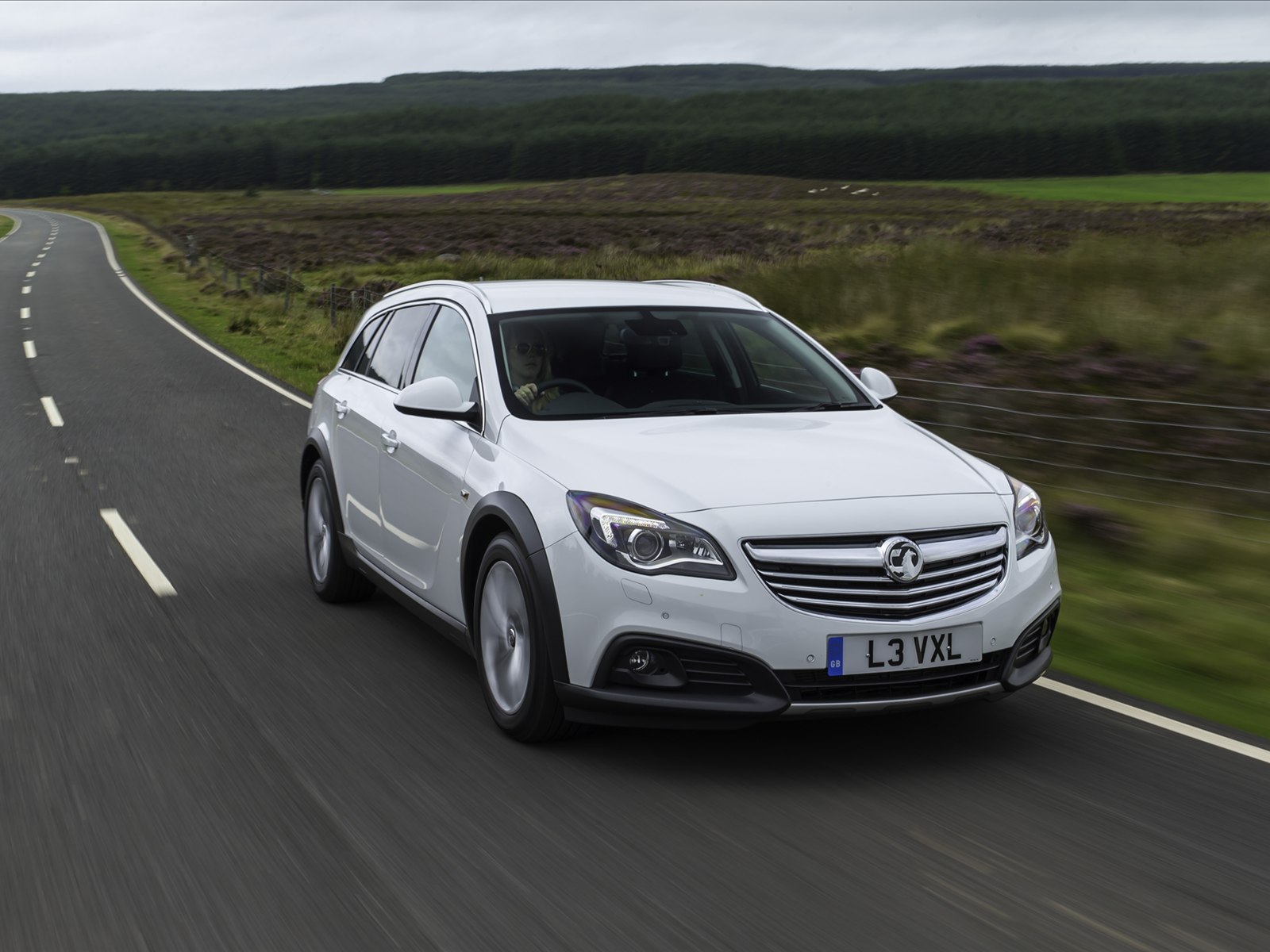 Vauxhall Insignia Country Tourer 2014