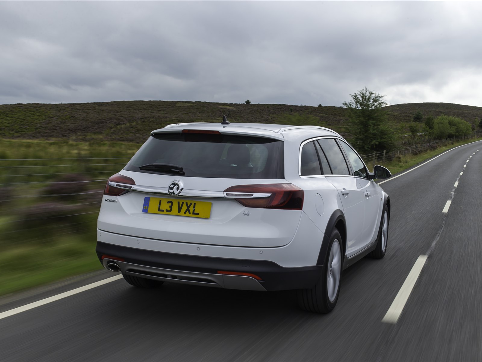 Vauxhall Insignia Country Tourer 2014