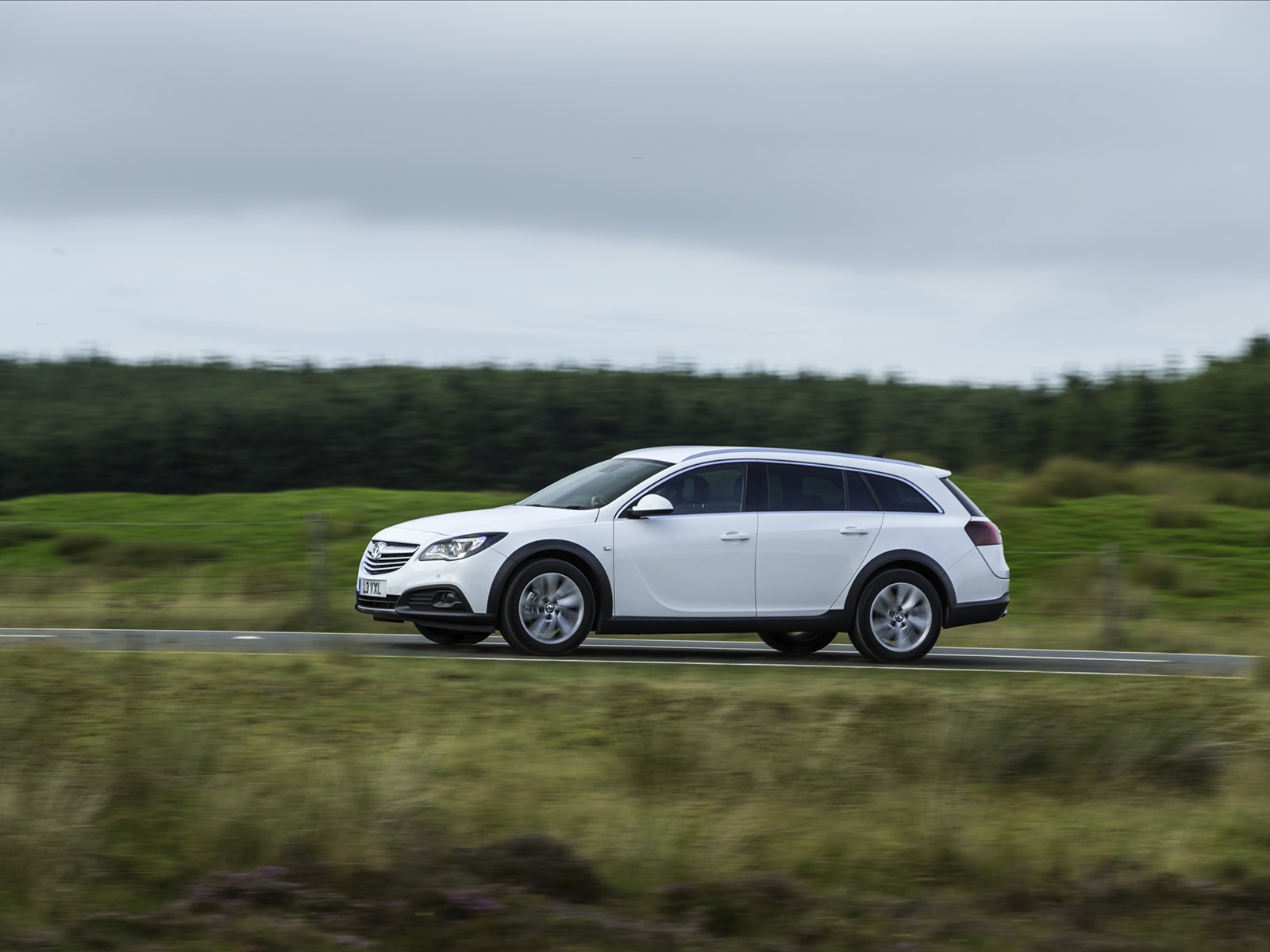 Vauxhall Insignia Country Tourer 2014