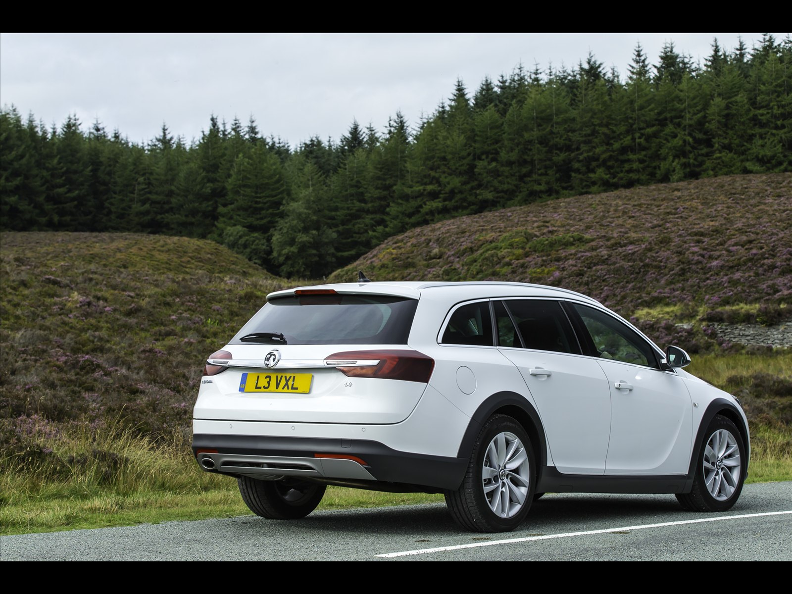 Vauxhall Insignia Country Tourer 2014