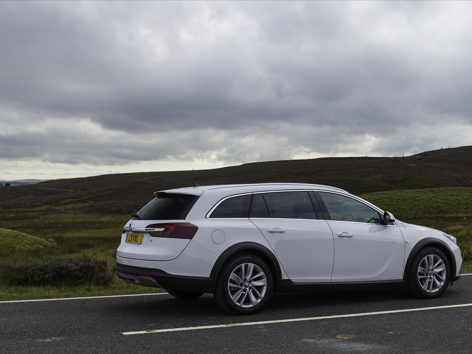 Vauxhall Insignia Country Tourer 2014