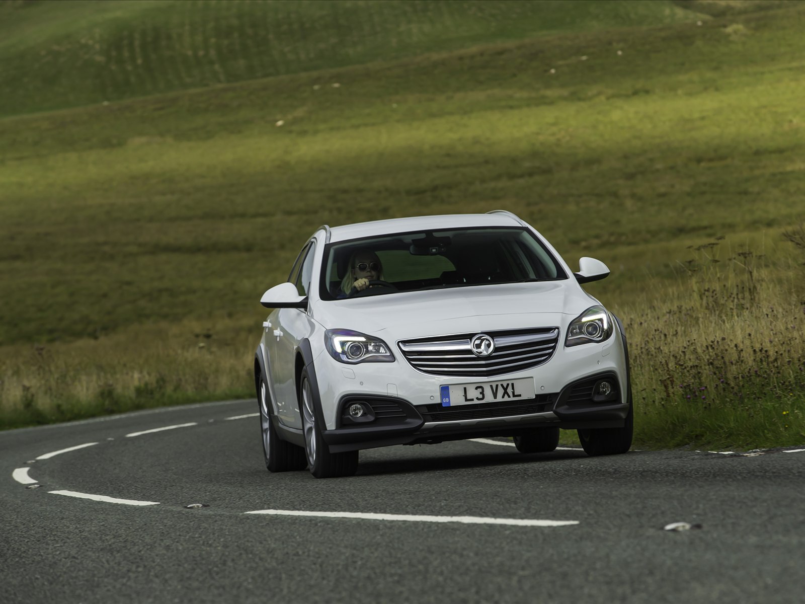 Vauxhall Insignia Country Tourer 2014