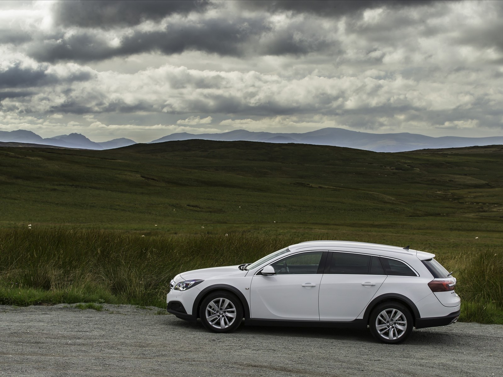 Vauxhall Insignia Country Tourer 2014