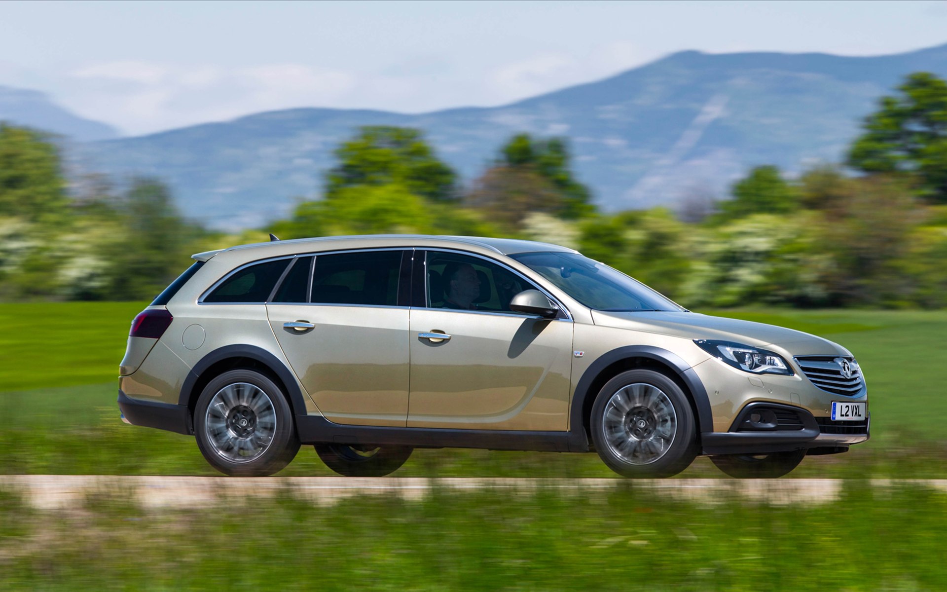Vauxhall Insignia Country Tourer 2014