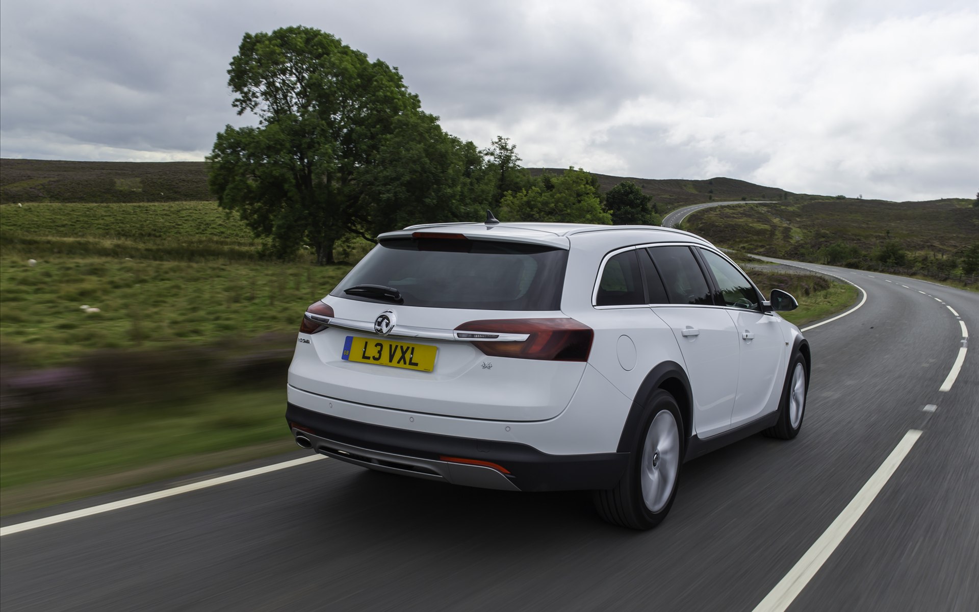 Vauxhall Insignia Country Tourer 2014