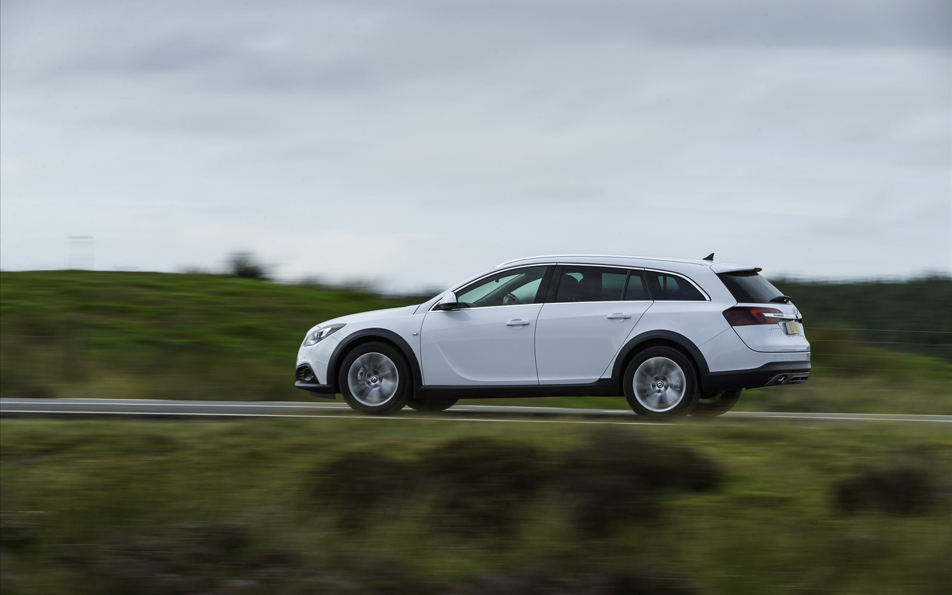 Vauxhall Insignia Country Tourer 2014