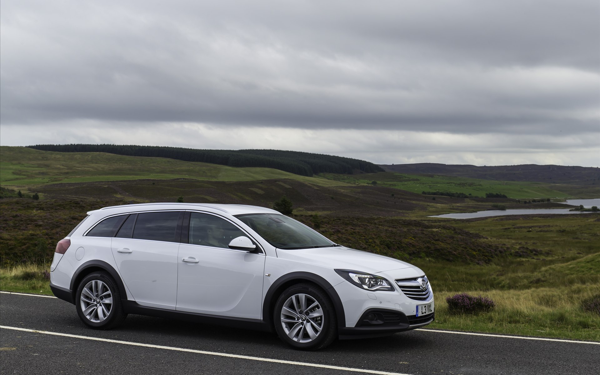 Vauxhall Insignia Country Tourer 2014