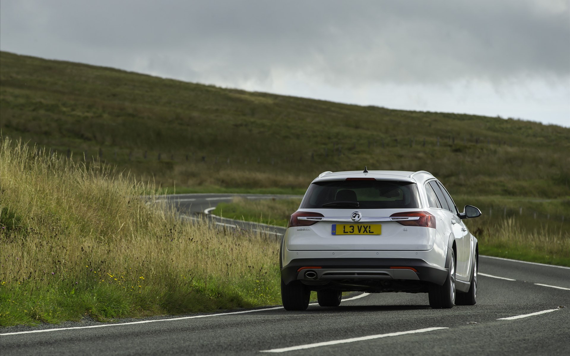 Vauxhall Insignia Country Tourer 2014