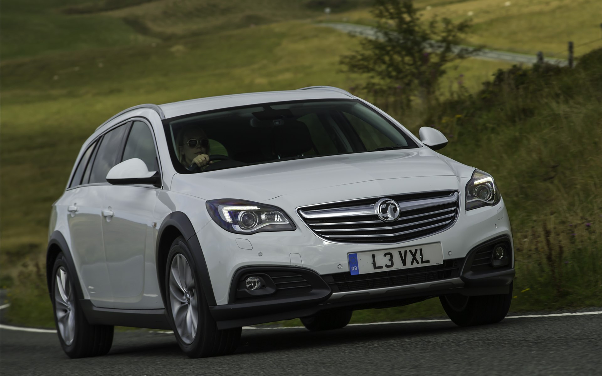 Vauxhall Insignia Country Tourer 2014