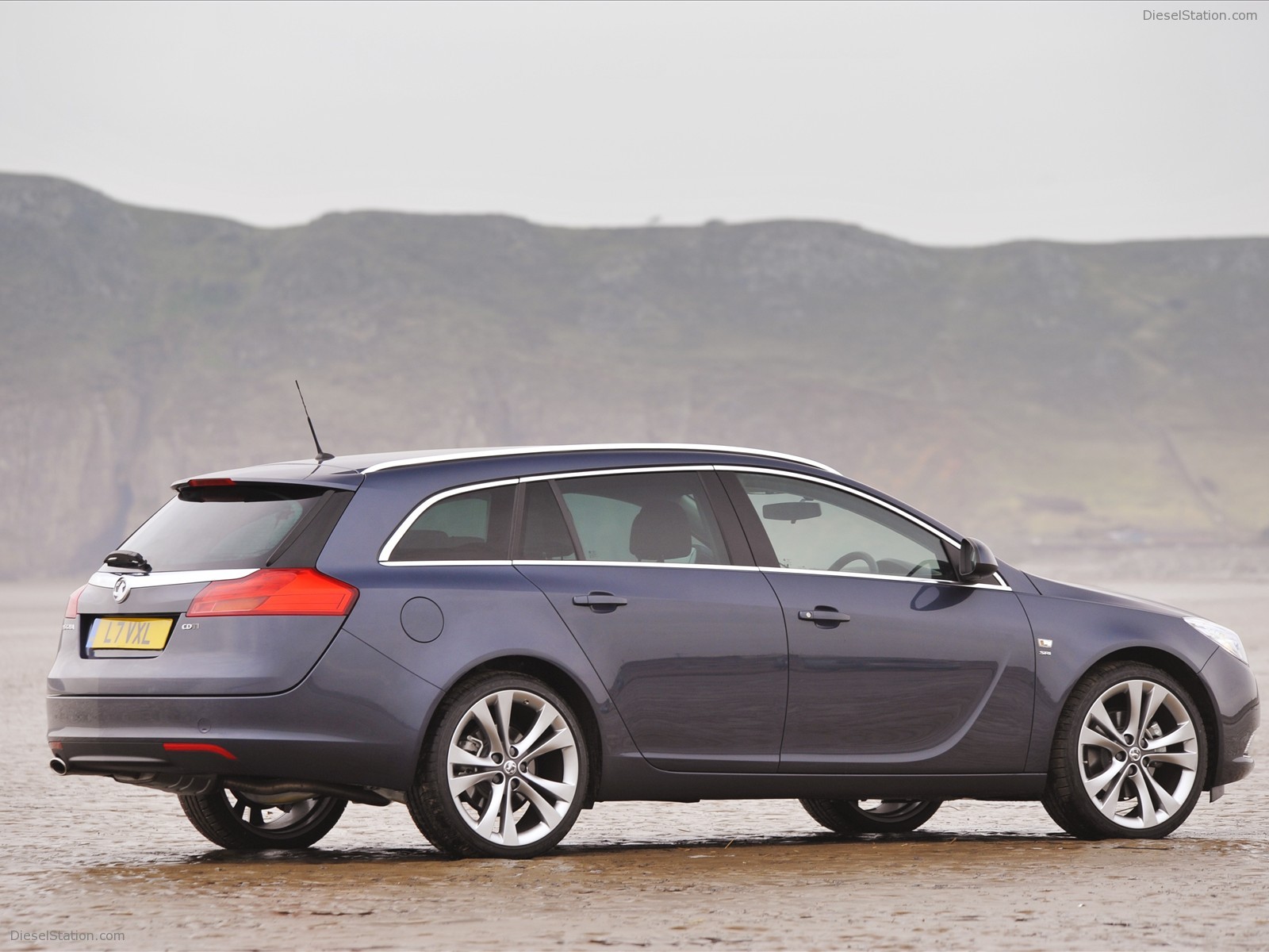 VAUXHALL INSIGNIA SPORTS TOURER