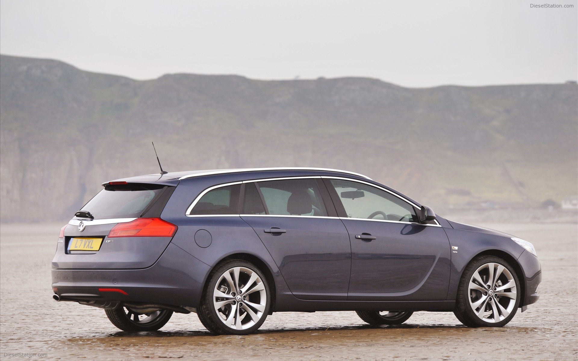 VAUXHALL INSIGNIA SPORTS TOURER