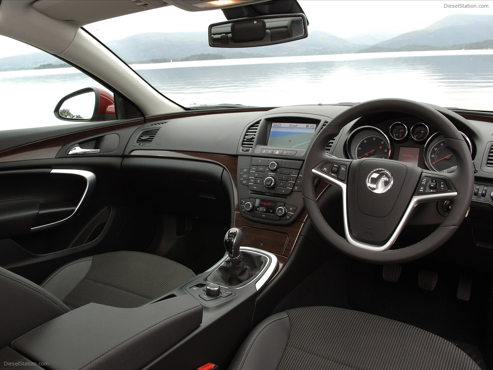 Vauxhall Insignia 2011