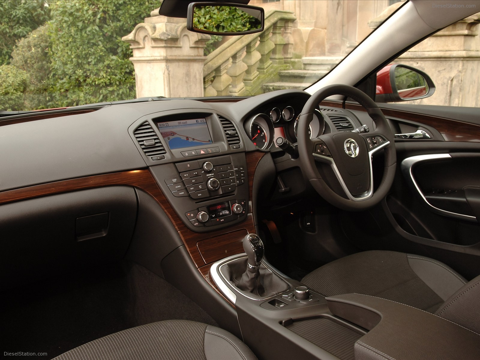 Vauxhall Insignia 2011